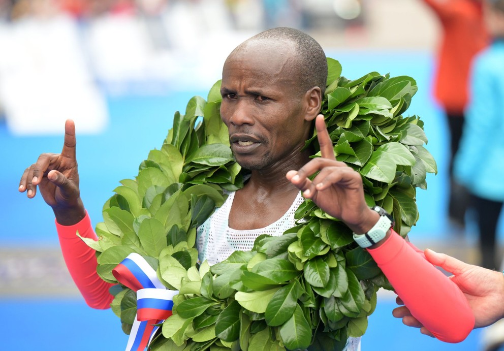 Víťaz 102. ročníka Medzinárodného maratónu mieru (MMM) Keňan Moses Kipngetich Kemei. 