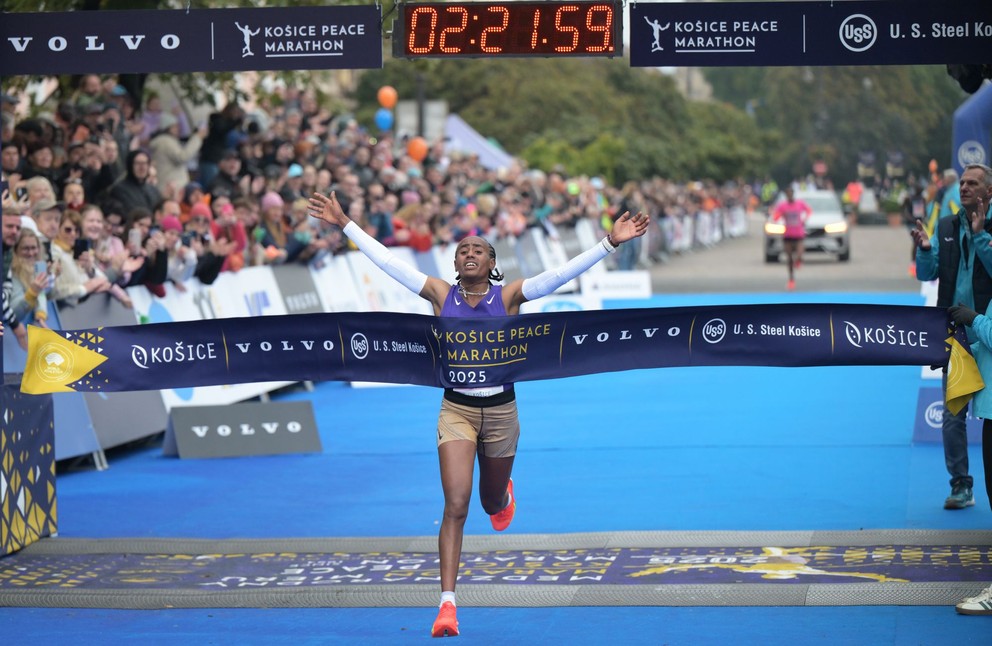 Víťazka 102. ročníka Medzinárodného maratónu mieru (MMM) v kategórii žien Balemelay Shumet Kebedeová z Etiópie.