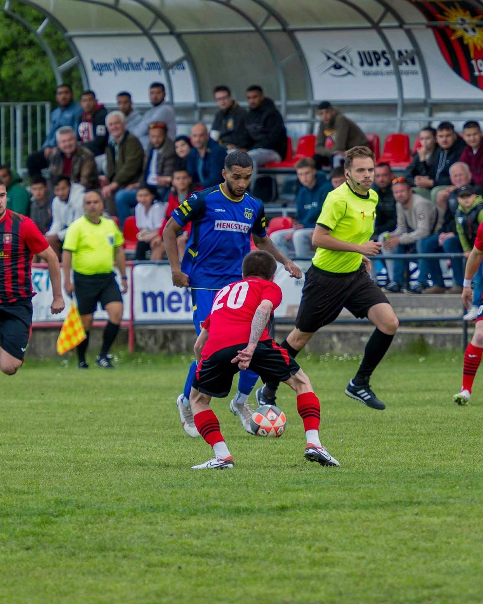 Rozhodca Mário Petraššovitš.