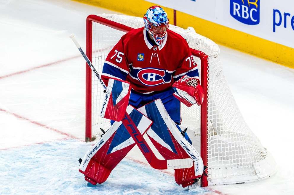 Český brankár Jakub Dobeš v zápase Montreal - Nashville. 