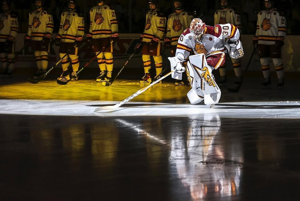 Adam Gajan v drese UMD Bulldogs.