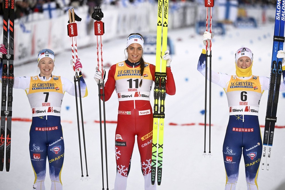 Nórska bežkyňa na lyžiach Kristine Stavas Skistadová sa teší z víťazstva. 