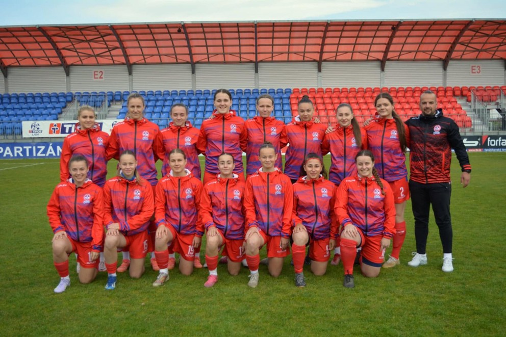 Futbalistky Partizán Bardejov.