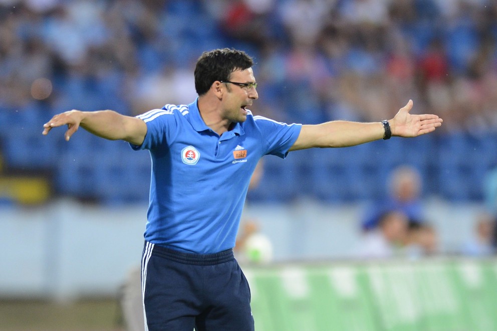 Ako tréner Slovana v zápase 2. predkola Ligy majstrov vo futbale proti Ludogorcu Razgrad v roku 2013.