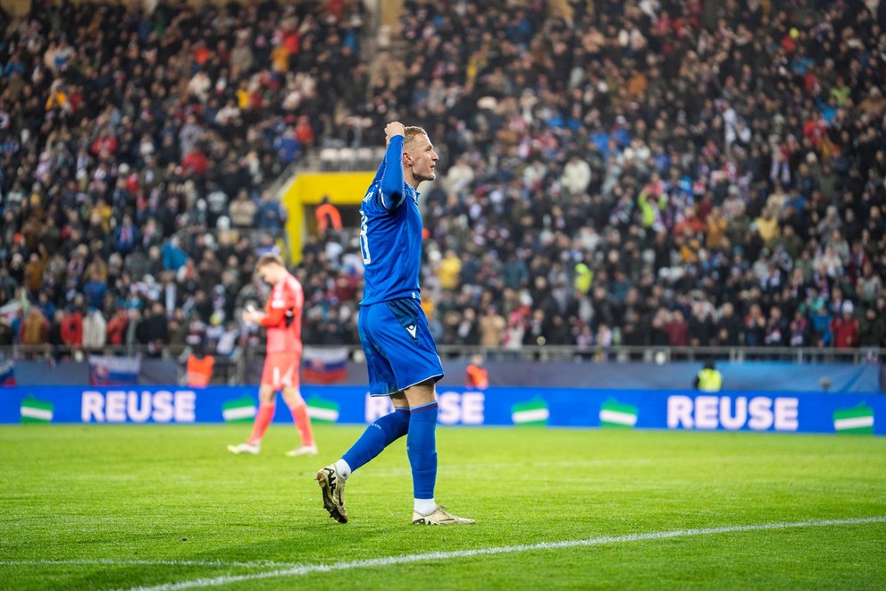 Na snímke hráč Slovenska Tomáš Bobček (8) počas kvalifikačného zápasu na Majstrovstvá sveta 2026 medzi Slovenskom a Severným Írskom v Košiciach.