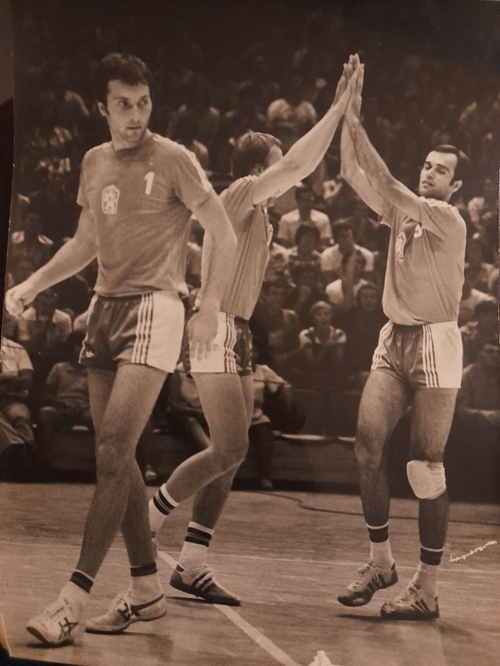 V hráčskych časoch v drese ČSSR (s číslom 1).