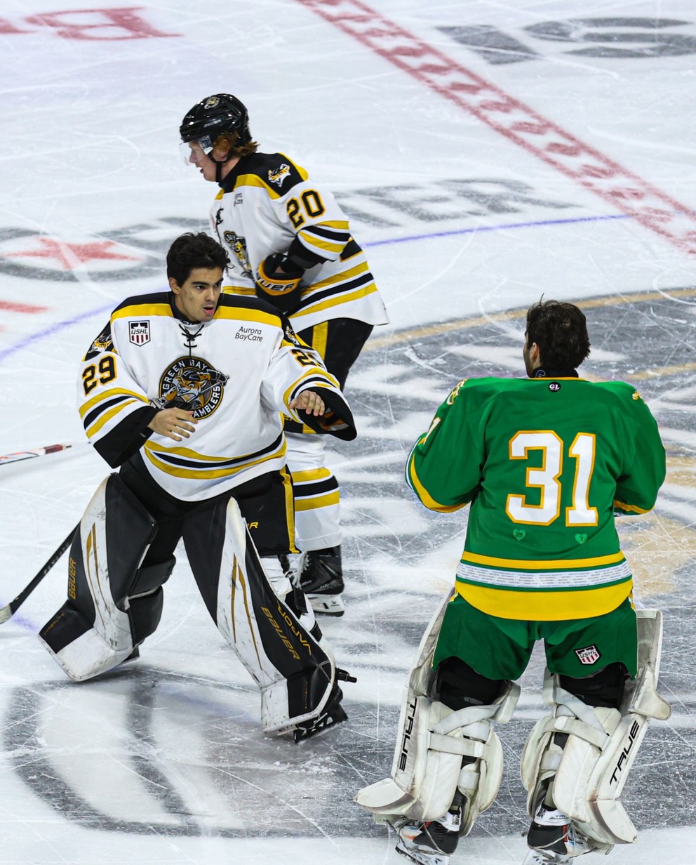 Roberto Leonardo Henriquez (vľavo).