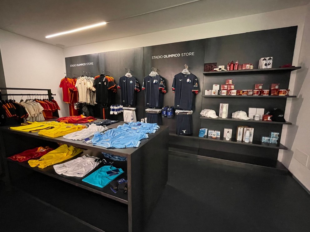 Fanshop na štadióne Stadio Olimpico v Ríme.