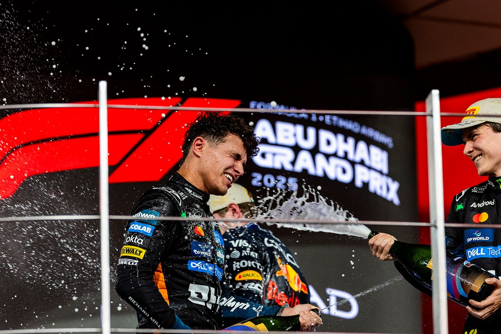 Britský pretekár Lando Norris sa stal majstrom sveta F1 2025.