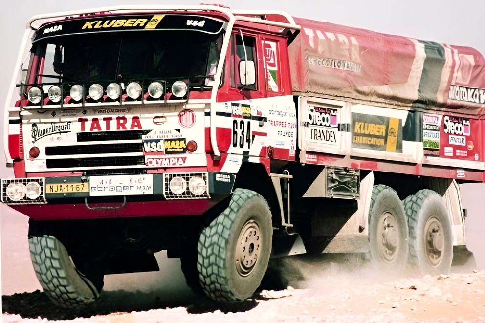 Karel Loprais v roku 1986 na ceste k prvému triumfu, ktorý mu napokon prekĺzol medzi prstami.