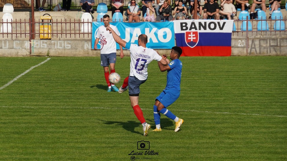 Futbalový Bánov legionárov nezháňa ani pred touto jarou.