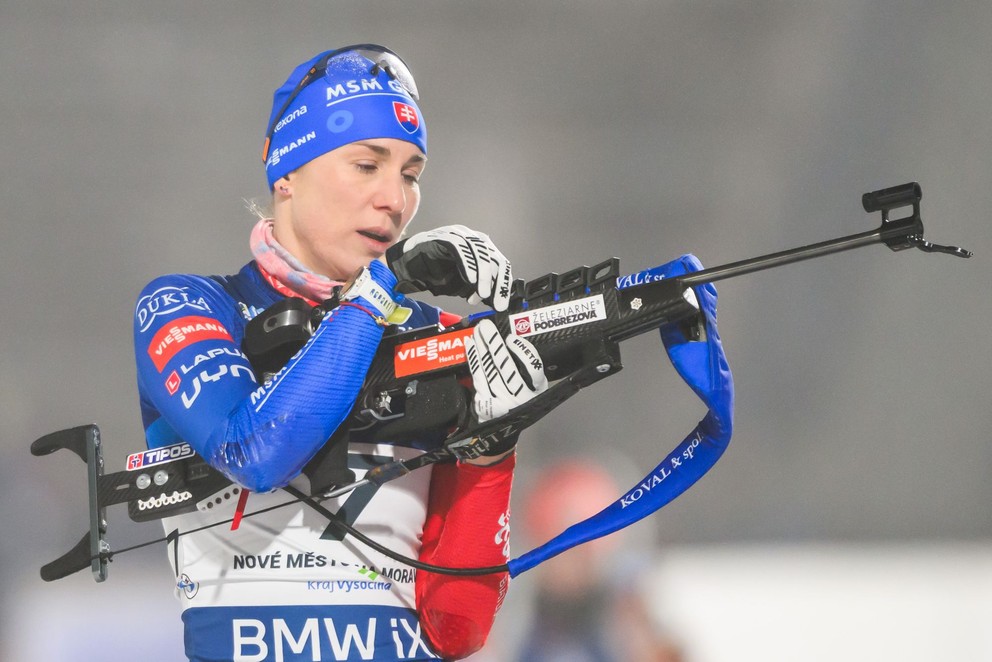 Anastasia Kuzminová počas skrátených vytrvalostných pretekov žien na 12,5 km 6. kola svetového pohára v biatlone v Novom Meste na Morave