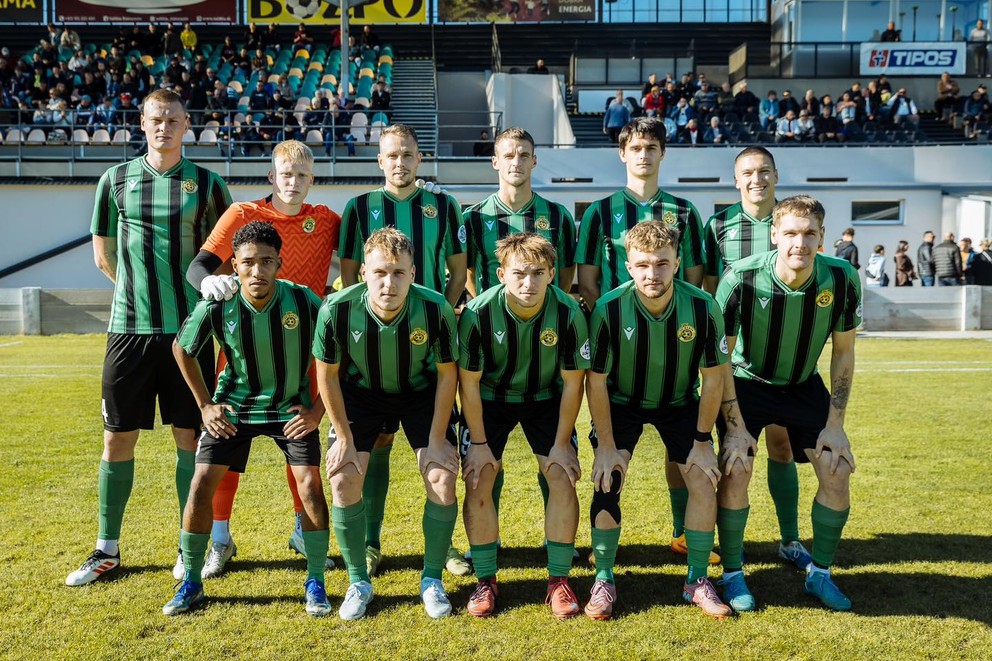 Nováčik tretej ligy láka na svoj štadión stále viac divákov.