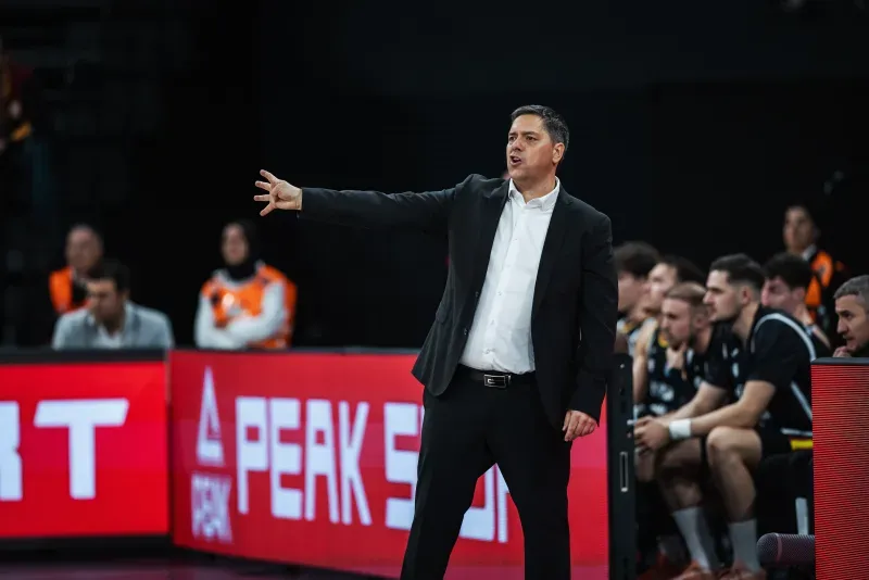 Tréner Würzburg Baskets Sašo Filipovski.