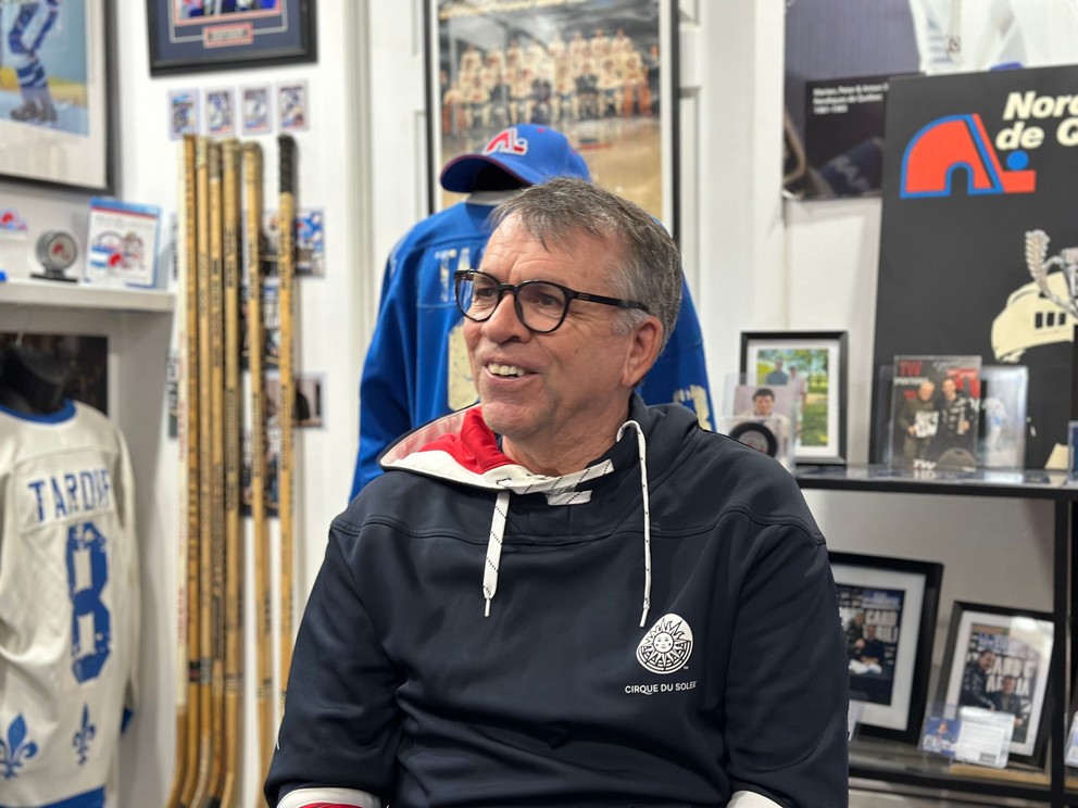 Spisovateľ a novinár, autor knihy o bratoch Šťastných Robert Laflamme.