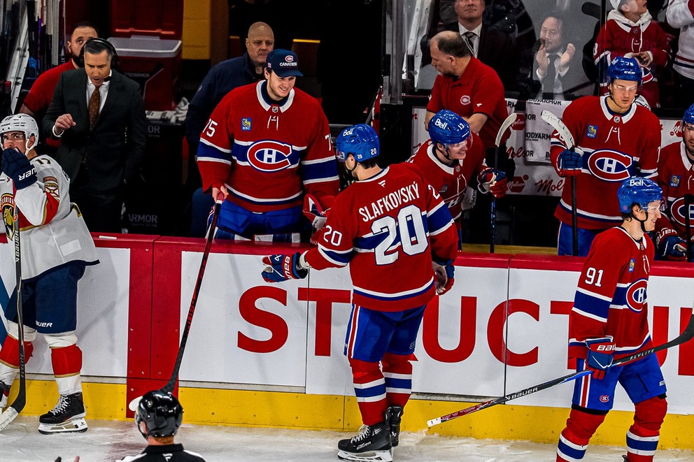 Momentka zo zápasu Montreal Canadies - Florida Panthers. Juraj Slafkovský strelil gól a pridal asistenciu. 