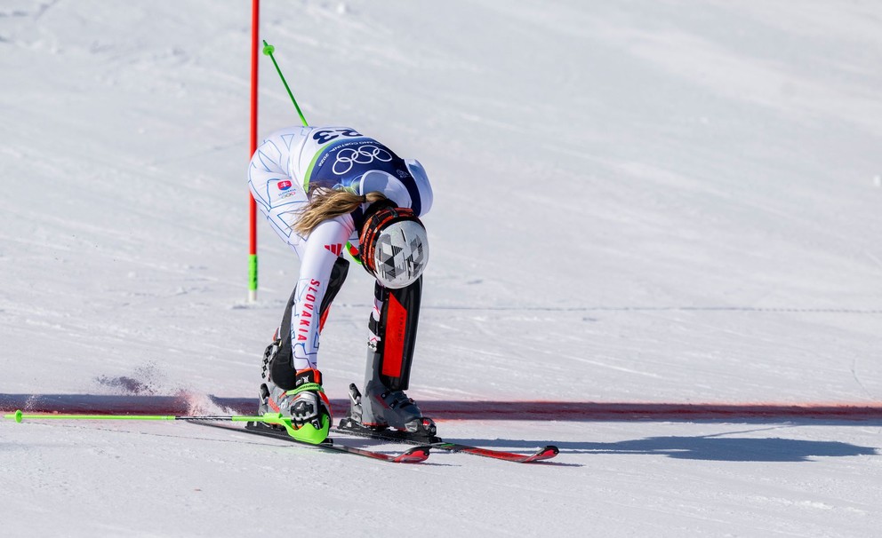Na snímke slovenská lyžiarka Petra Vlhová v cieli 2. kola slalomu na zimných olympijských hrách v Cortine d'Ampezzo.
