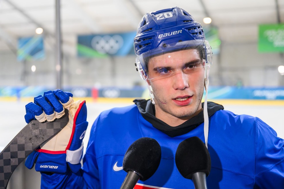 Juraj Slafkovský po prvom tréningu v Miláne. 