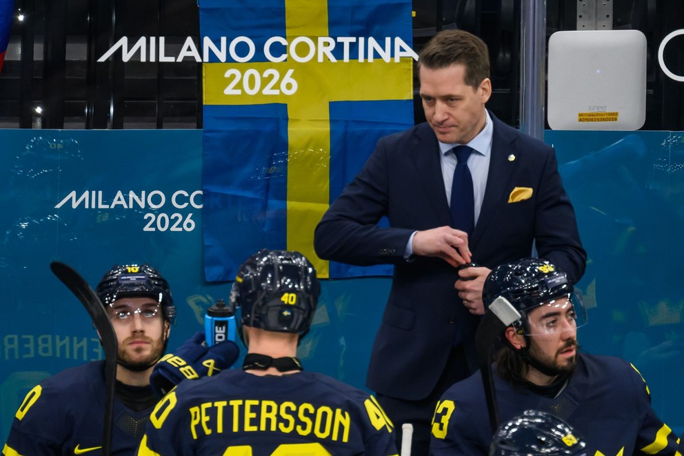 Tréner Švédska Sam Hallam.