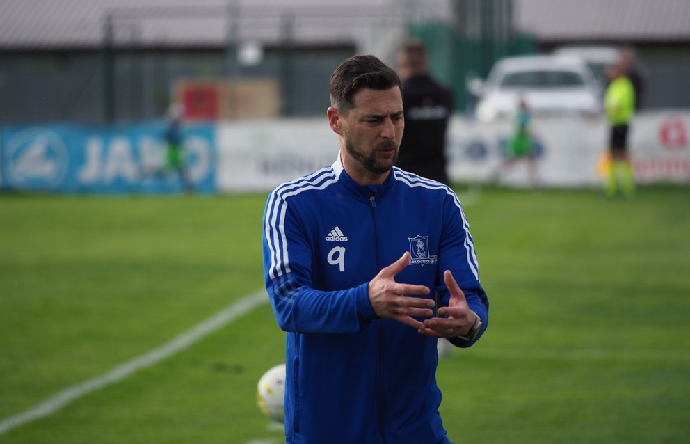 Hlavný tréner OK Častkovce Peter Majerník.