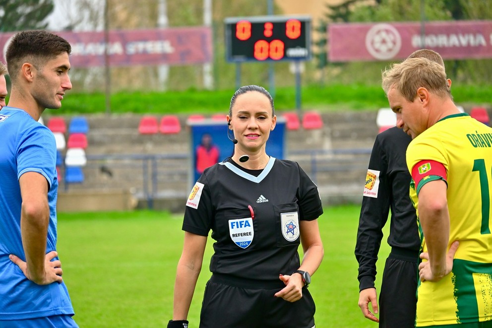 Exligista Peter Orávik (vpravo) ťahá piatu sezónu za Veľké Ludince.