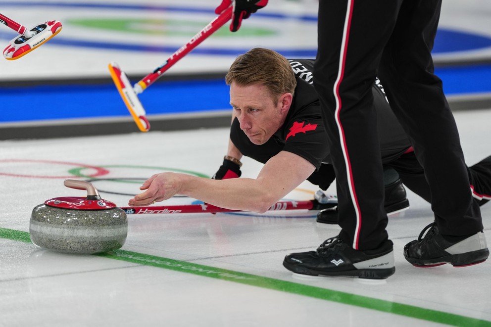 Kanadský hráč curlingu Marc Kennedy počas ZOH 2026.