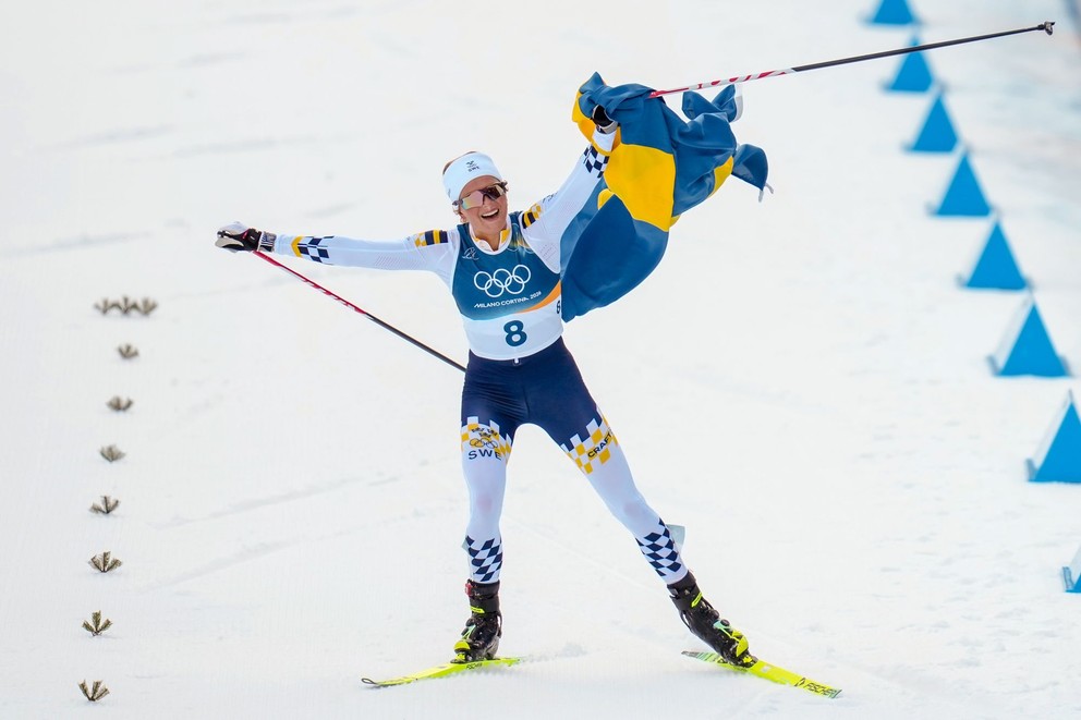 Frida Karlssonová sa raduje v cieli