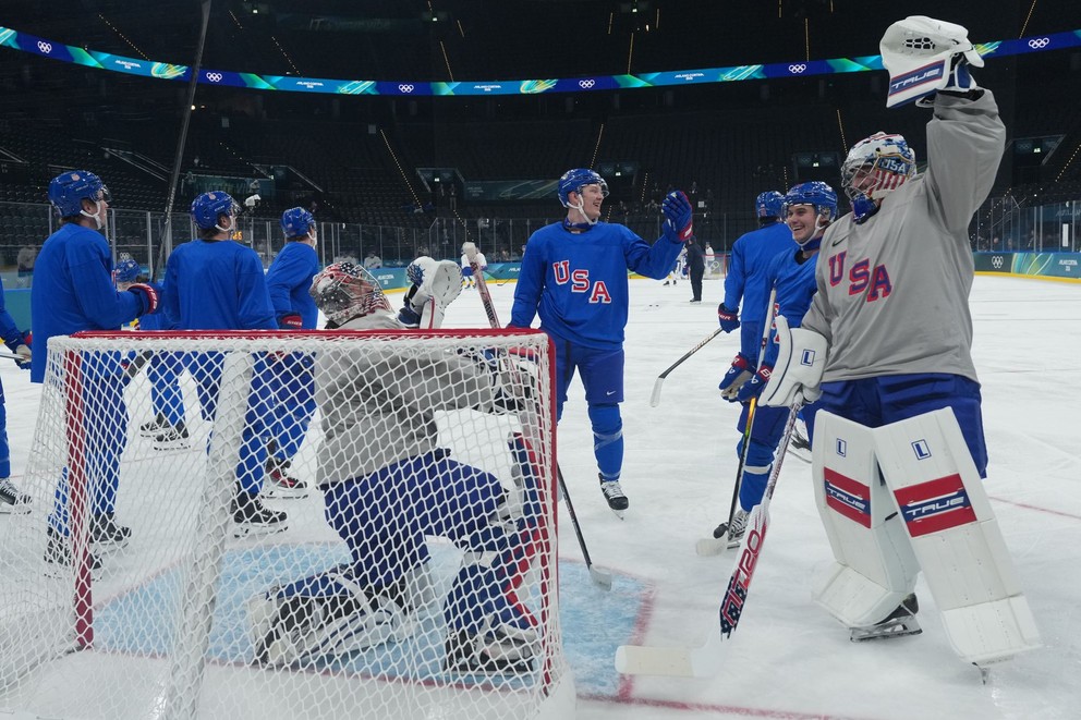 Prvý tréning hokejistov USA v Miláne. 