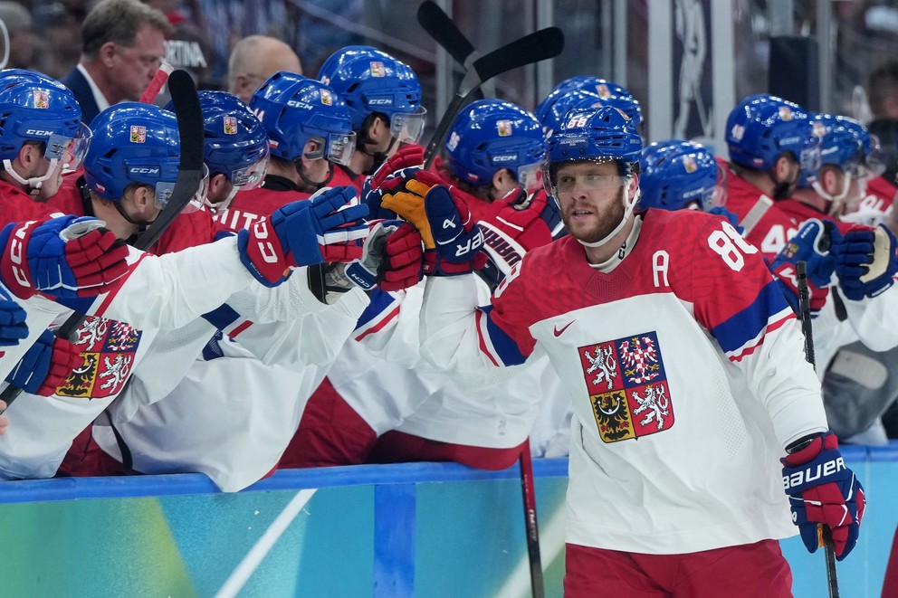 David Pastrňák v zápase štvrťfinále Kanada - Česko na ZOH 2026.