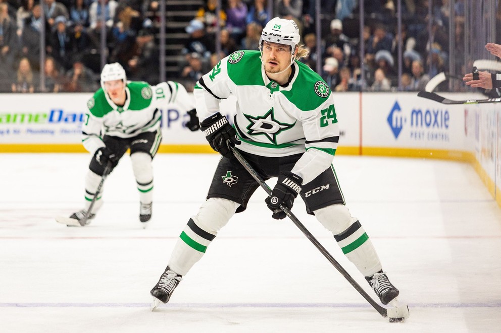 Roope Hintz v drese Dallasu (24).