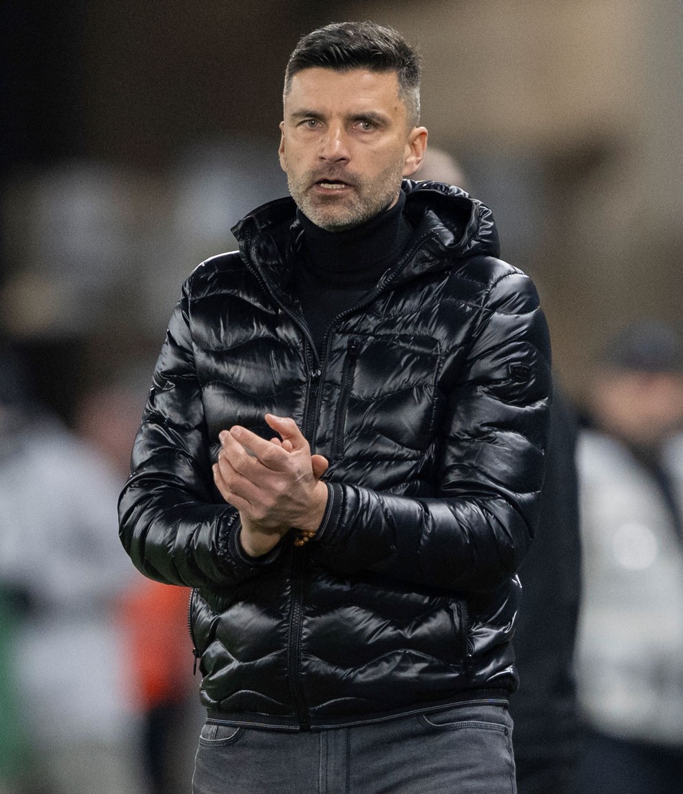 Na snímke tréner futbalistov Žiliny Pavol Staňo vo futbalovom zápase 2. kola nadstavby Niké ligy o titul medzi ŠK Slovan Bratislava - MŠK Žilina.