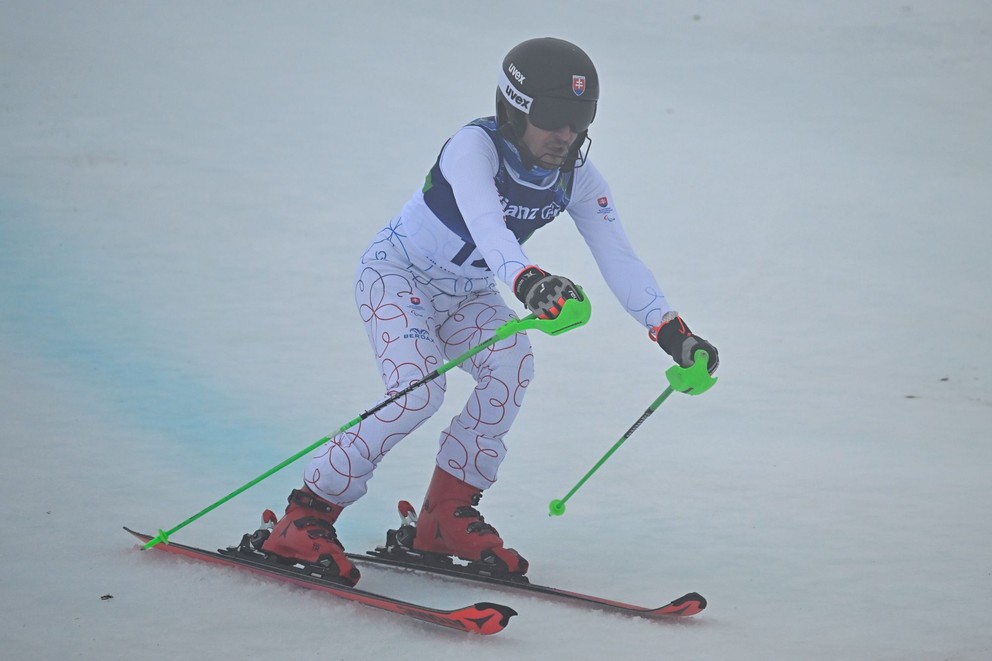Na snímke slovenský paralpský lyžiar Marek Kubačka.