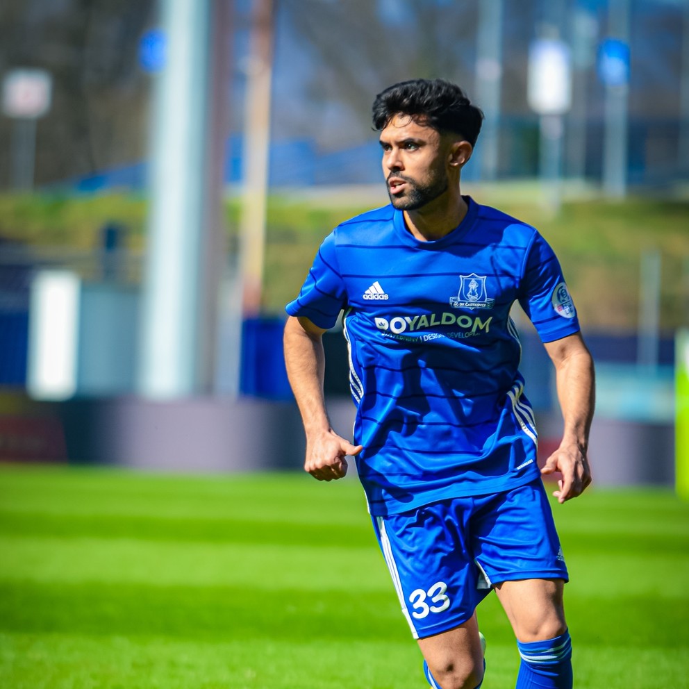 Dobré služby v strede poľa odvádza Častkovciam letná posila z Brazílie, 26-ročný Rafael Rodrigues Julio.