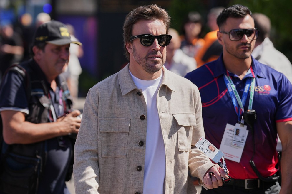 Španielsky pretekár F1 Fernando Alonso pred štartom sezóny 2026.