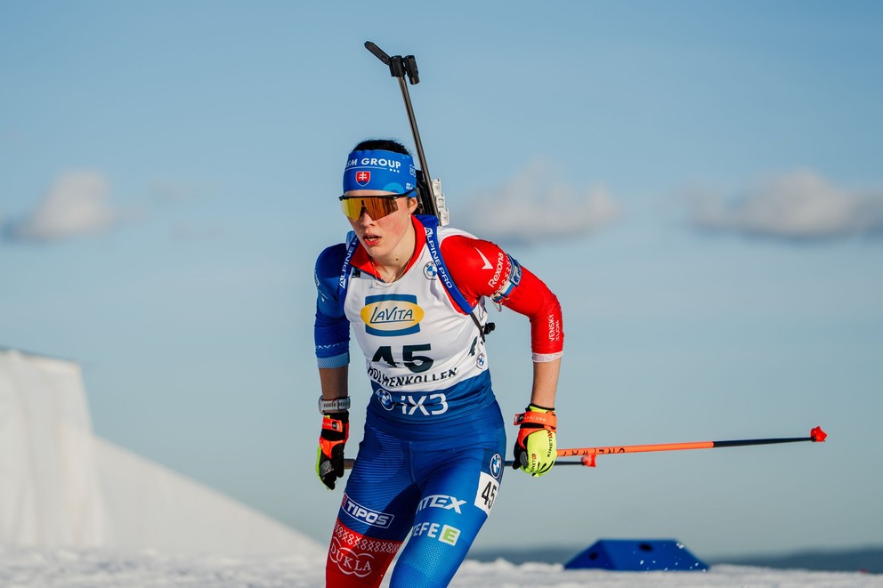 Ema Kapustová počas šprintu žien v Holemnkollene 2026. 
