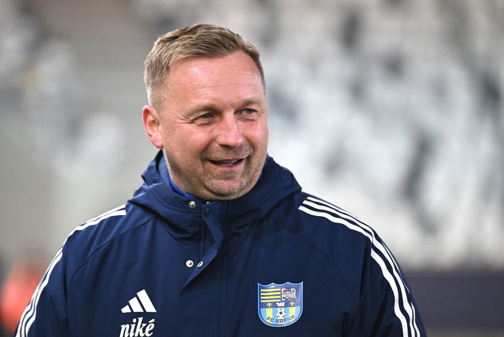 Na snímke tréner Košíc Peter Černák počas zápasu štvrťfinále Slovnaft Cupu FC Košice – FK DAC 1904 Dunajská Streda.