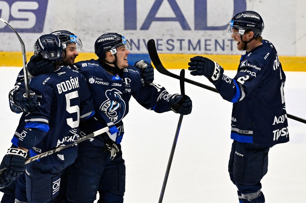 Na snímke radosť hráčov Popradu.