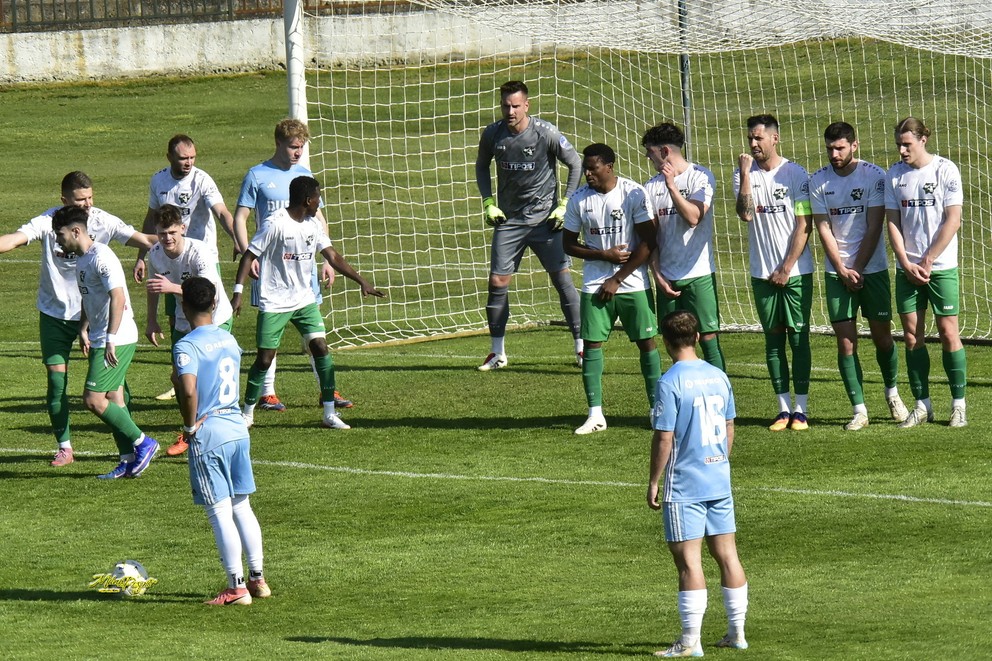 Brankár Andrej Maťašovský vychytal už desiatu nulu sezóny, snímka je zo zápasu FKM v Šali.