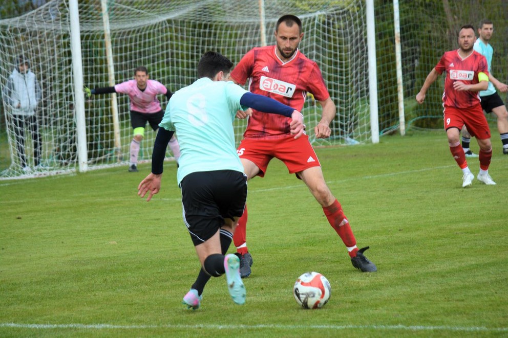 Brankár Patrik Kmeťo a obranca Peter Garay (15) udržali v Salke čisté konto a nepresadil sa ani maďarský legionár Balázs Klátyik (8).