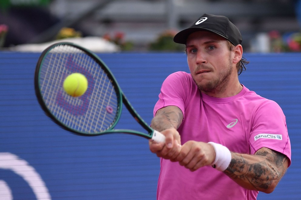 Alex Molčan na antukovom turnaji ATP 250 v Bukurešti.