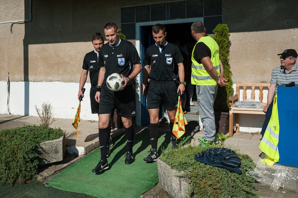 Rozhodca Cyril Juhás.