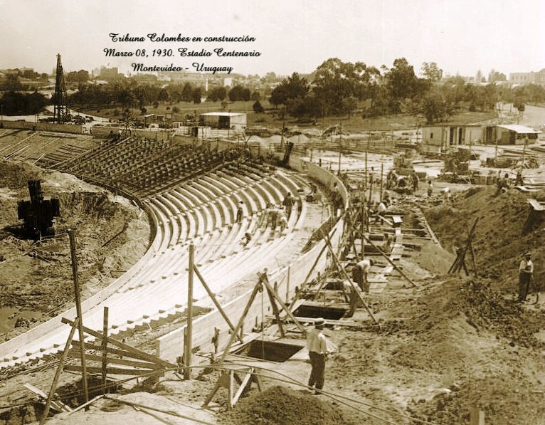 Výstavba štadióna Estadio Centenario v Montevideu trvala iba niekoľko mesiacov.