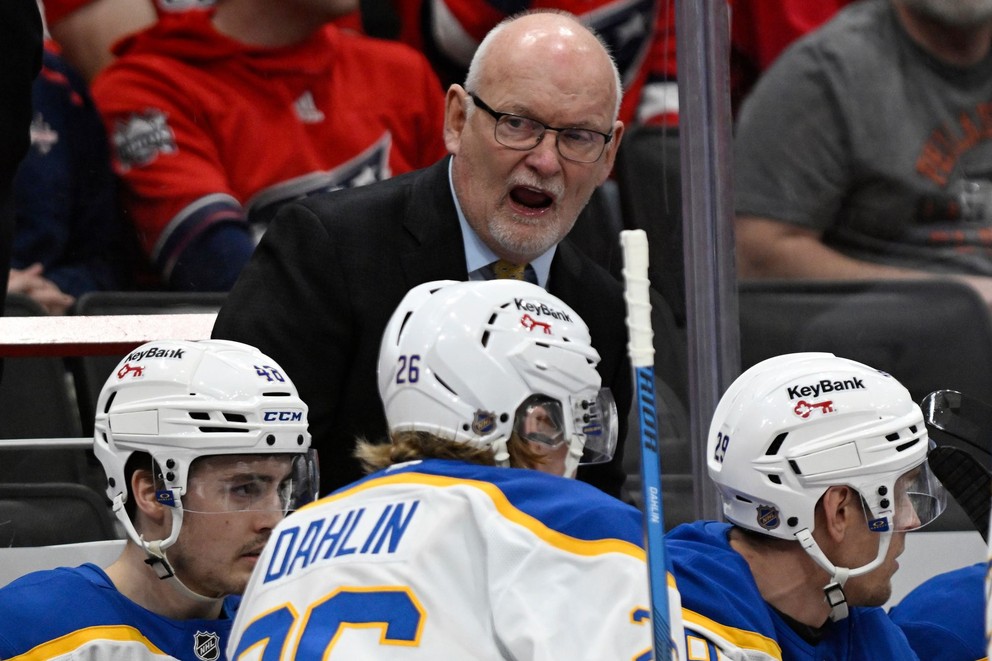 Tréner Buffala Lindy Ruff. 