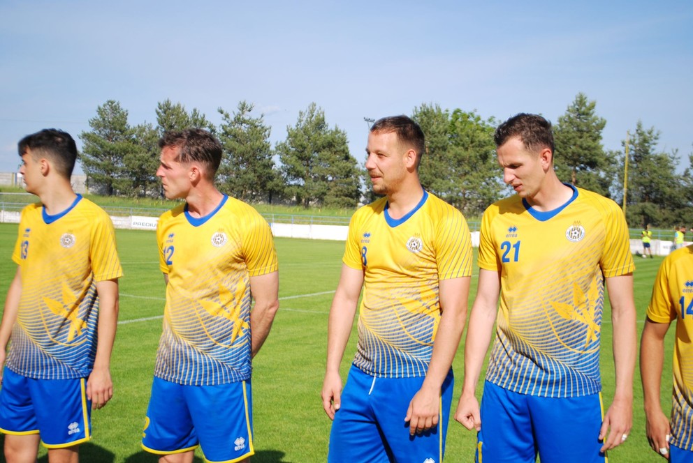 Druholigisti z áčka FC ViOn Filip Balaj (21) a Marek Kuzma (12) dali za B-tím vo Vrábľoch dokopy všetkých päť gólov.