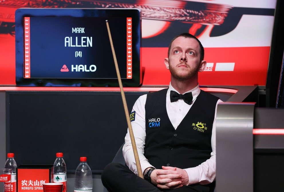 Severný Ír Mark Allen počas MS v snookri 2026.