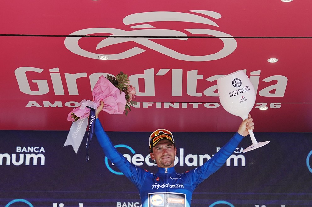 Taliansky cyklista Giulio Ciccone v drese najlepšieho vrchára Gira d'Italia 2026.