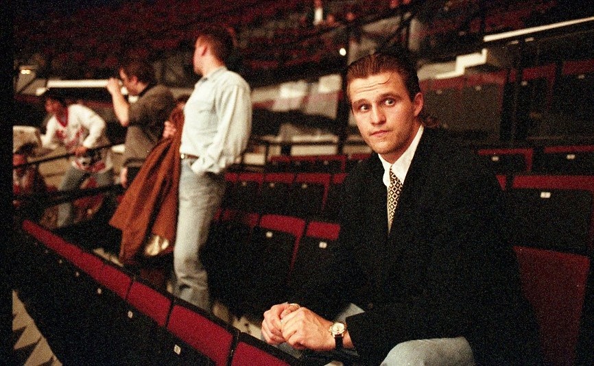 Róbert Petrovický v hľadisku Stadthalle vo Viedni počas MS 1996.