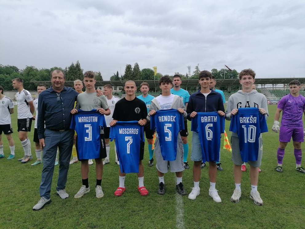 Ocenení hráči z družstva U15 MŠK Rimavská Sobota.