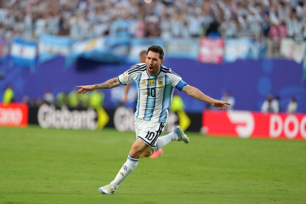Lionel Messi sa raduje z gólu