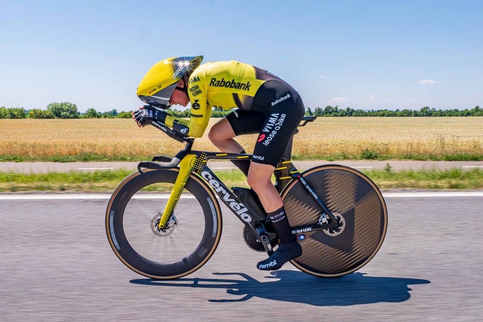 Slovenská cyklistka Viktória Chladoňová počas časovky na MSR a ČR 2026.